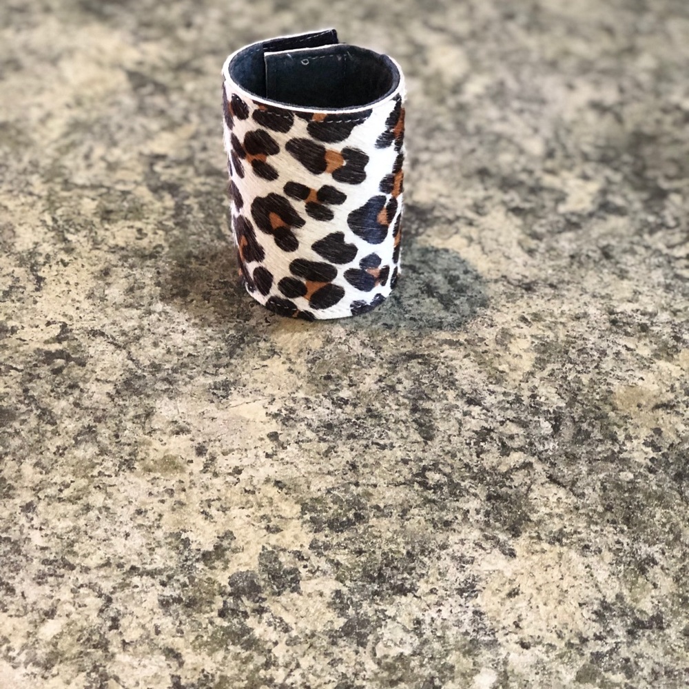 A Velcro koozie